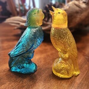 vintage Avon Island Parakeet And Bird cologne bottles